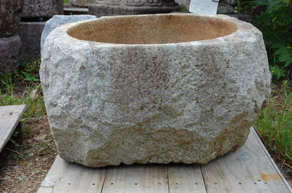水鉢　73×65㎝