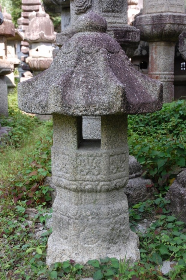 八角朝鮮塔