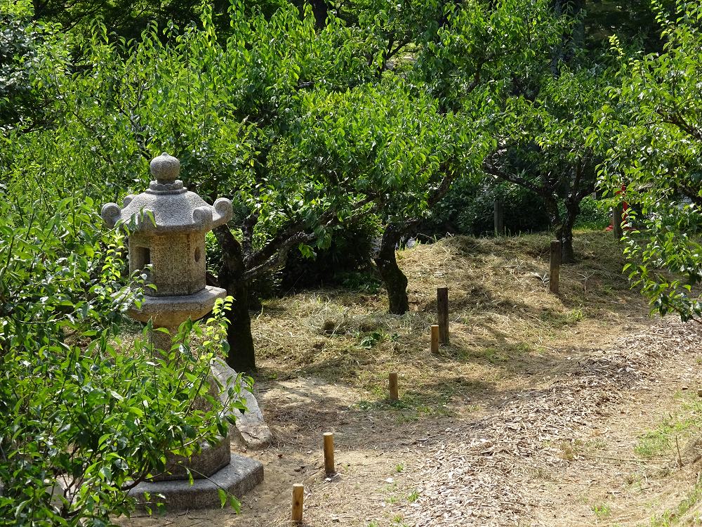 石清水八幡宮型石灯篭